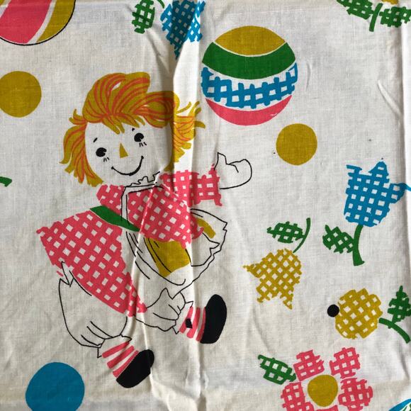 60s 70s Vintage Raggedy Ann Fabric in Pink and Blue, Yellow Tan 50" x 36" - Picture 12 of 14